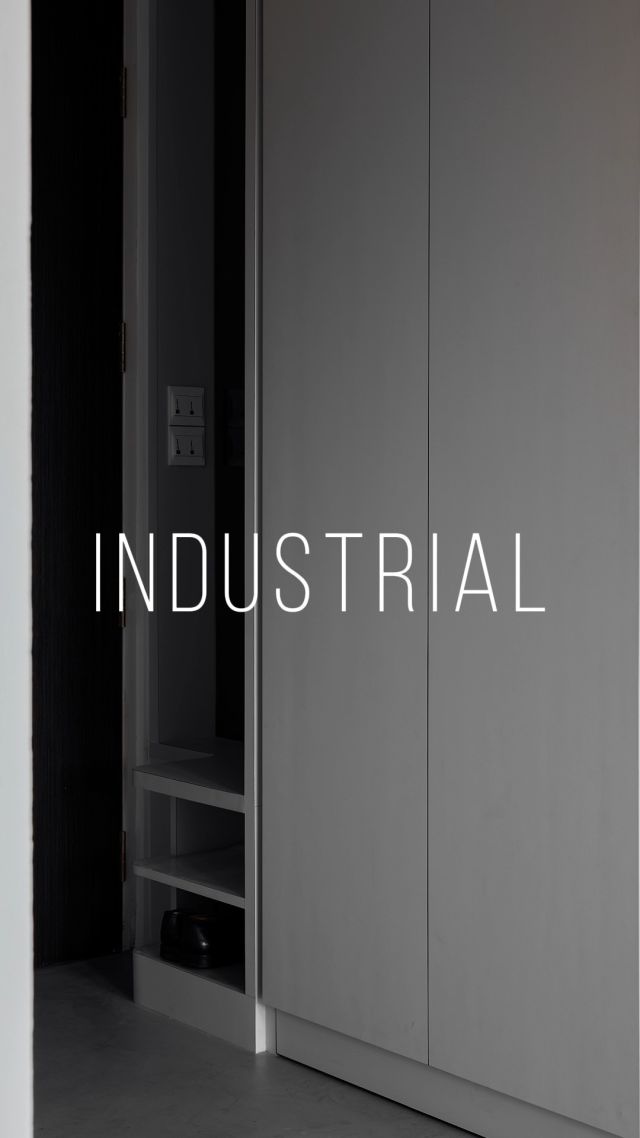 Industrial design theme brings you coolness, while home brings you warmth.
-
Woodleigh Hillside // Industrial
Designer: Jing Yi
-
#renovation #interiordesign #bto #industrialdesign #industrial #sgid #home