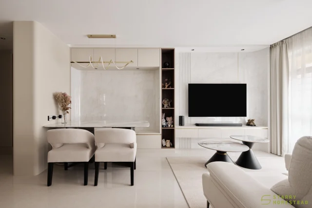 Luxury isn’t just about elegant colours, it’s the blend of creamy elements that brings out a true sense of warmth and sophistication. 
-
Garden Court @ Tengah // Creamy Luxury
Designer: Si Han
-
#starryhomestead #singapore #renovation #interiordesign #qanvast #homematch #hometrust #sghomedecor #interiordesigninspo #sgreno #sgid #sghome #hdb #bto #condo #landed #modern #luxury #creamy #minimalist