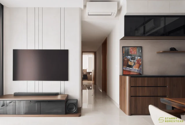 When the lights are off, gentle neutral sunlight wraps the space in a warm embrace of comfort and calm. When they turn on, every corner shimmers with luxe elegance, weaving a story of grace and timeless beauty.
-
Penrose // Modern Contemporary
Designer: Callie
-
#starryhomestead #singapore #renovation #interiordesign #qanvast #homematch #hometrust #sghomedecor #interiordesigninspo #sgreno #sgid #sghome #hdb #bto #condo #landed #commercial #modern #comtemporary #luxury #livingroom #kitchen