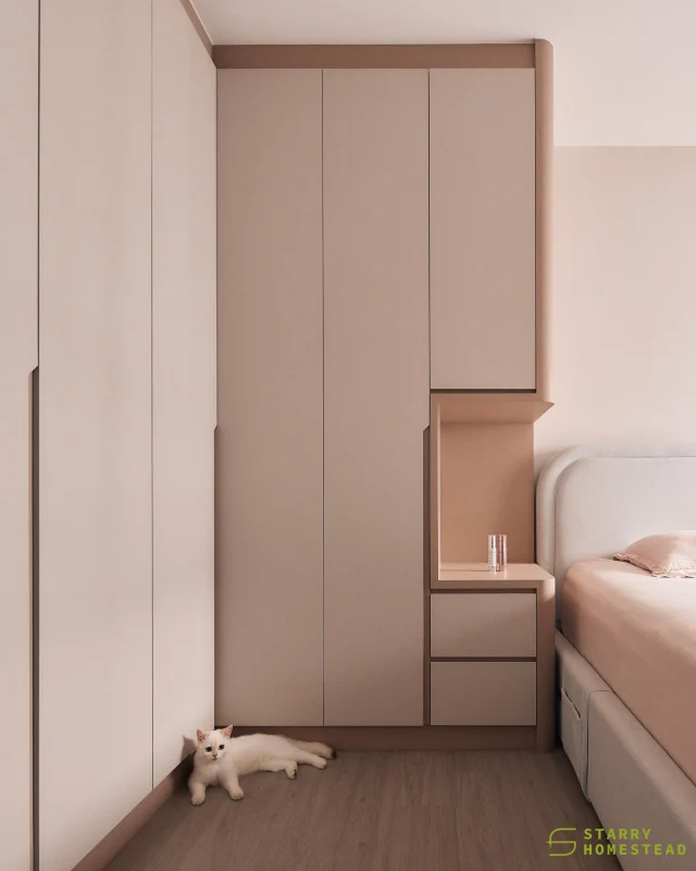 Why an L-shaped wardrobe is always the best choice for an HDB bedroom?
It maximises every inch of space, including corners, while the bedroom niche doubles as a bedside table for personal items.
-
Parc Clover @ Tengah // Muji
Designer: Christine
-
#starryhomestead #singapore #renovation #interiordesign #qanvast #homematch #hometrust #sghomedecor #interiordesigninspo #sgreno #sgid #sghome #hdb #bto #condo #landed #commercial #modern #muji #japandi #scandinavian #minimalist #bedroom