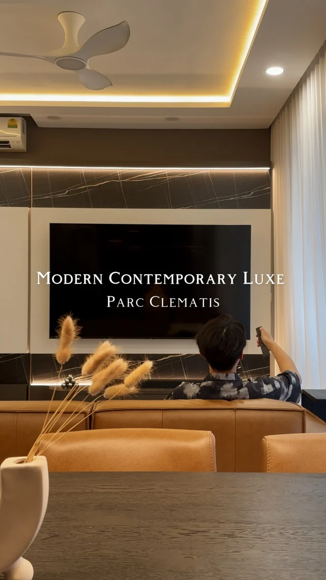Sleek lines, Dark tones, and Contemporary Luxe come together for a truly aesthetic space.
-
Parc Clematis // Modern Contemporary Luxe 
Designer: Nixon
-
#starryhomestead #singapore #renovation #interiordesign #qanvast #homematch #hometrust #sghomedecor #interiordesigninspo #sgreno #sgid #sghome #hdb #bto #condo #landed #commercial #contemporary #modern #luxury #marble #livingroom #diningarea #entrance #drypantry #bedroom