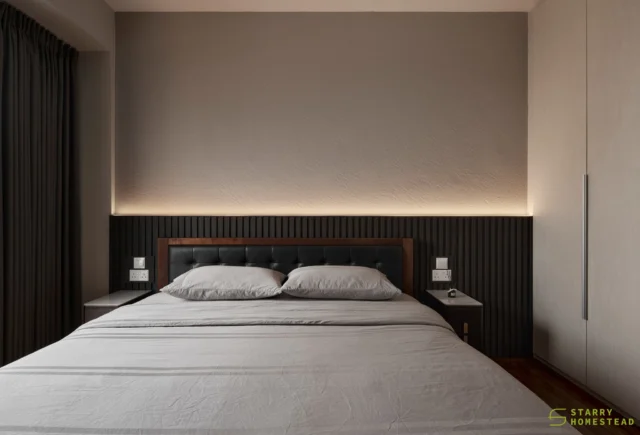 In the bedroom, the resting area features a full-height eco-clay wall, seamlessly integrated with the bedhead and LED lighting to create a sense of classic elegance. 

On the opposite side, the dressing area is designed with full-height cabinetry, fulfilling display, storage, and daily dressing needs in one cohesive space.
-
The Metropolitan // Modern Contemporary
Designer: Aaron
-
#starryhomestead #singapore #renovation #interiordesign #qanvast #homematch #hometrust #sghomedecor #singaporeinteriordesign #interiordesigninspo #sginterior #sgreno #sgid #sghome #hdbdesign #btodesign #condodesign #landed #commercial #modern #comtemporary #oriental #bedroominspo #dressingtable